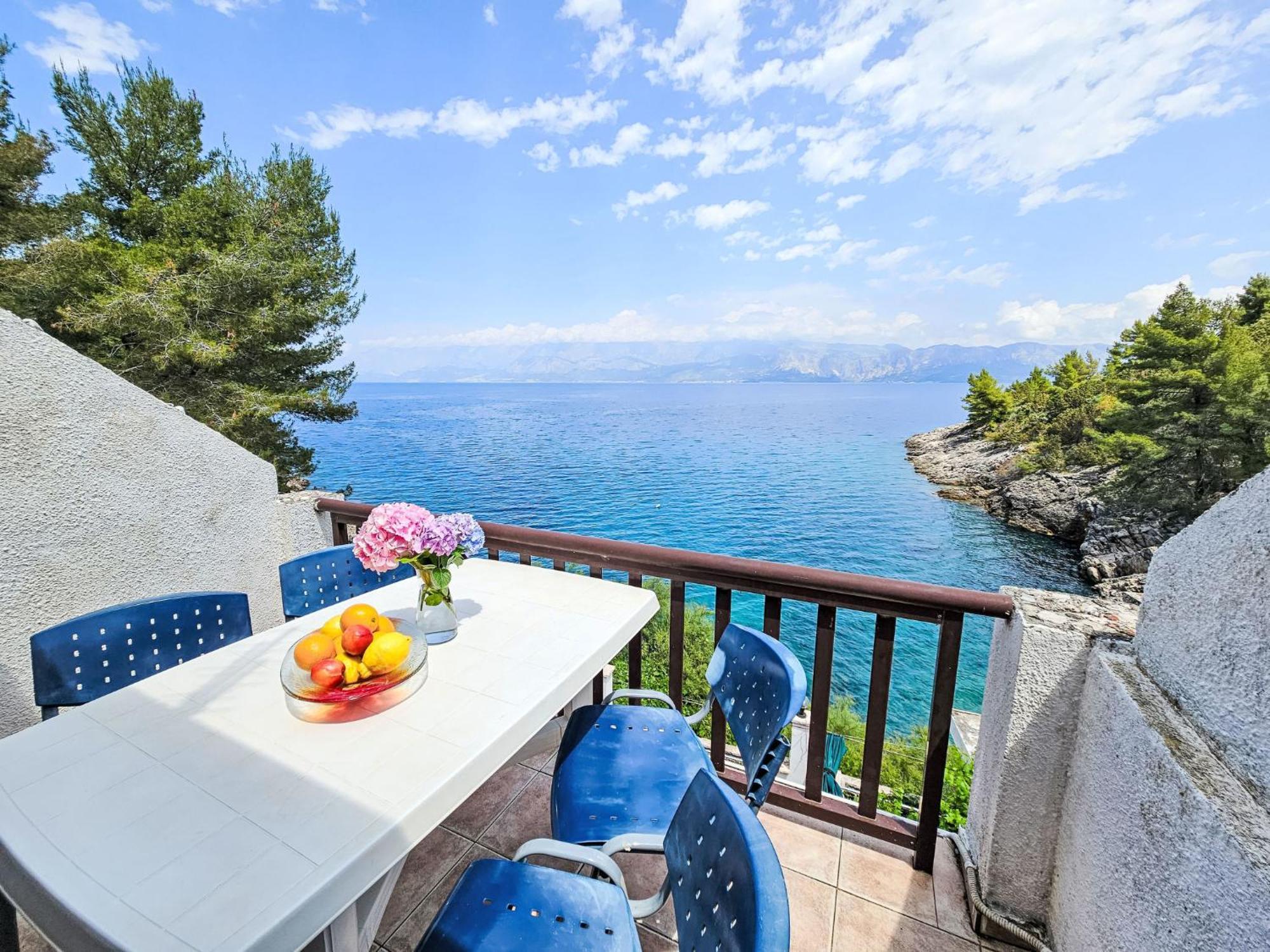 Octopus-3 By Interhome Apartment